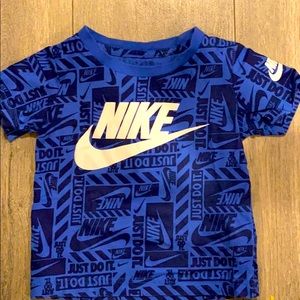 Toddler boys Nike Top